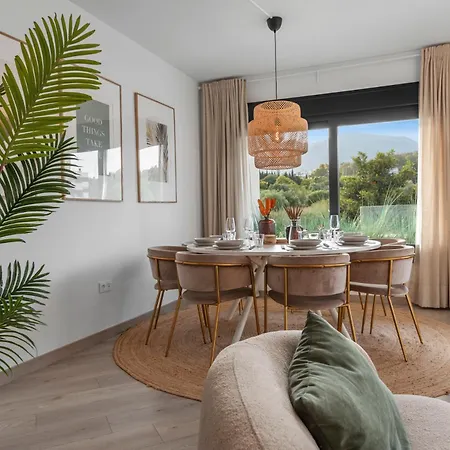Apartment Modern 3-bedroom Family Centre *
