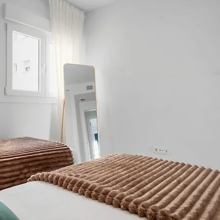 Apartment Modern 3-bedroom Family Centre